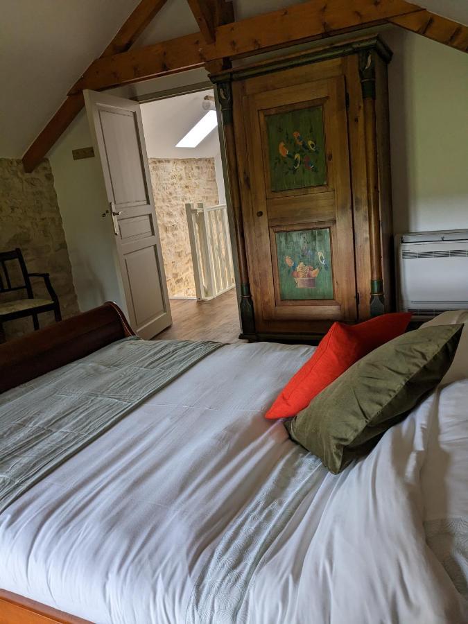3 Self-Contained Gites With Pool And Games Room Saint-Georges-de-Noisné 외부 사진