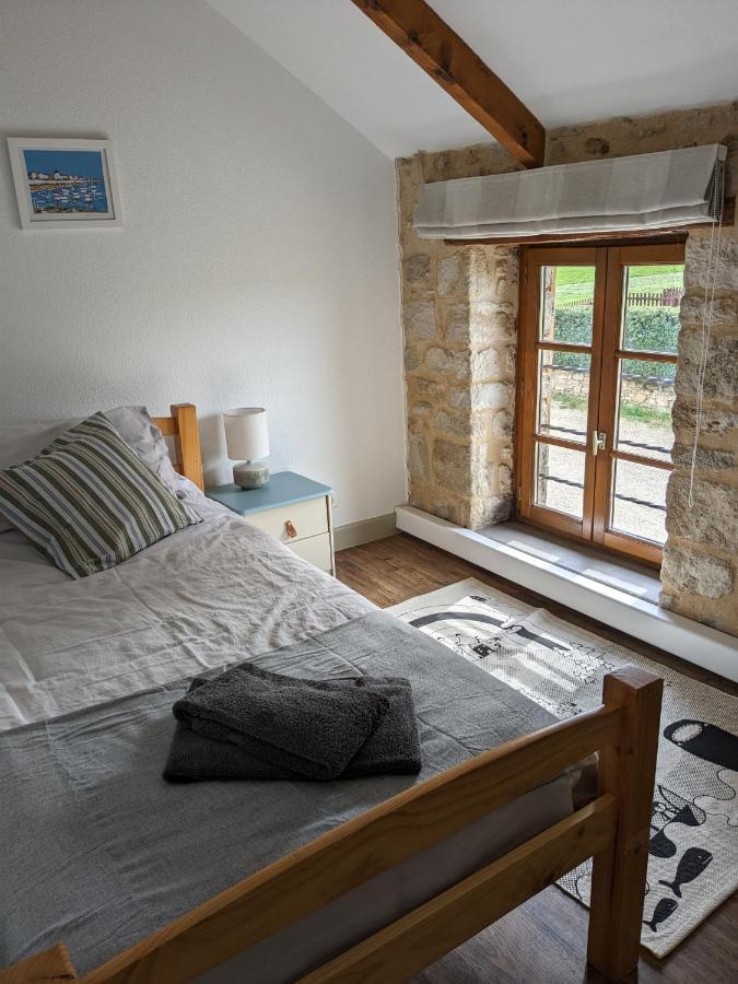 3 Self-Contained Gites With Pool And Games Room Saint-Georges-de-Noisné 외부 사진