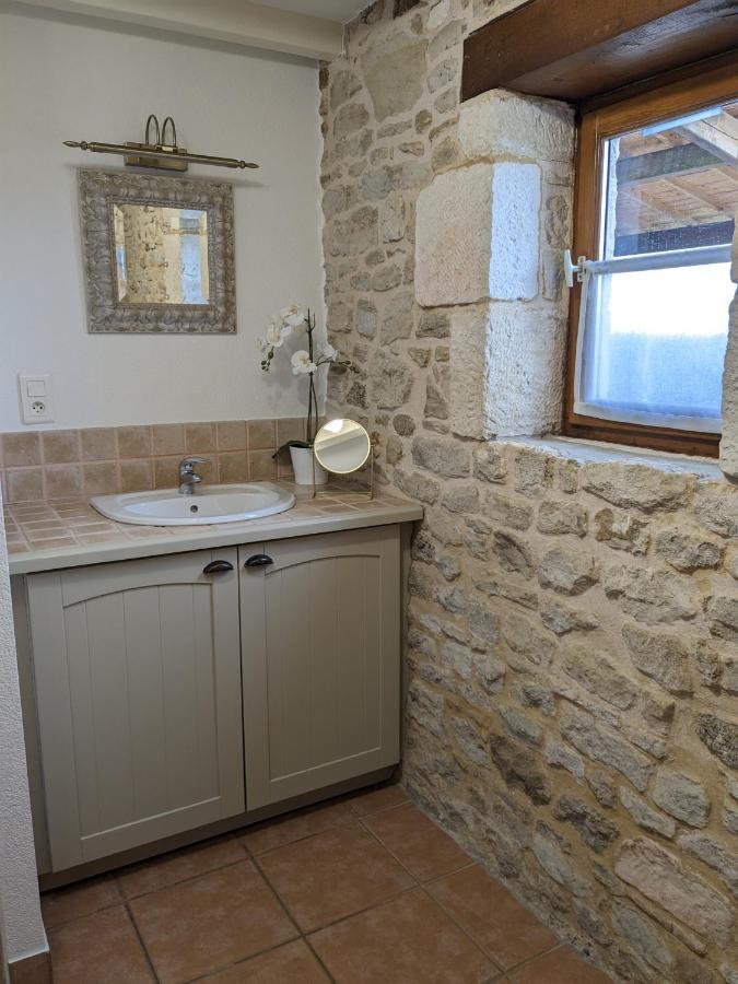 3 Self-Contained Gites With Pool And Games Room Saint-Georges-de-Noisné 외부 사진