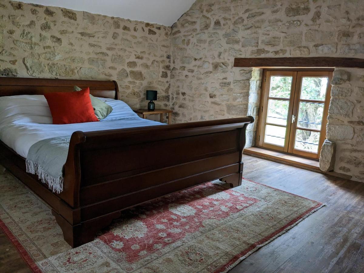 3 Self-Contained Gites With Pool And Games Room Saint-Georges-de-Noisné 외부 사진