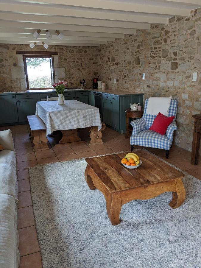 3 Self-Contained Gites With Pool And Games Room Saint-Georges-de-Noisné 외부 사진