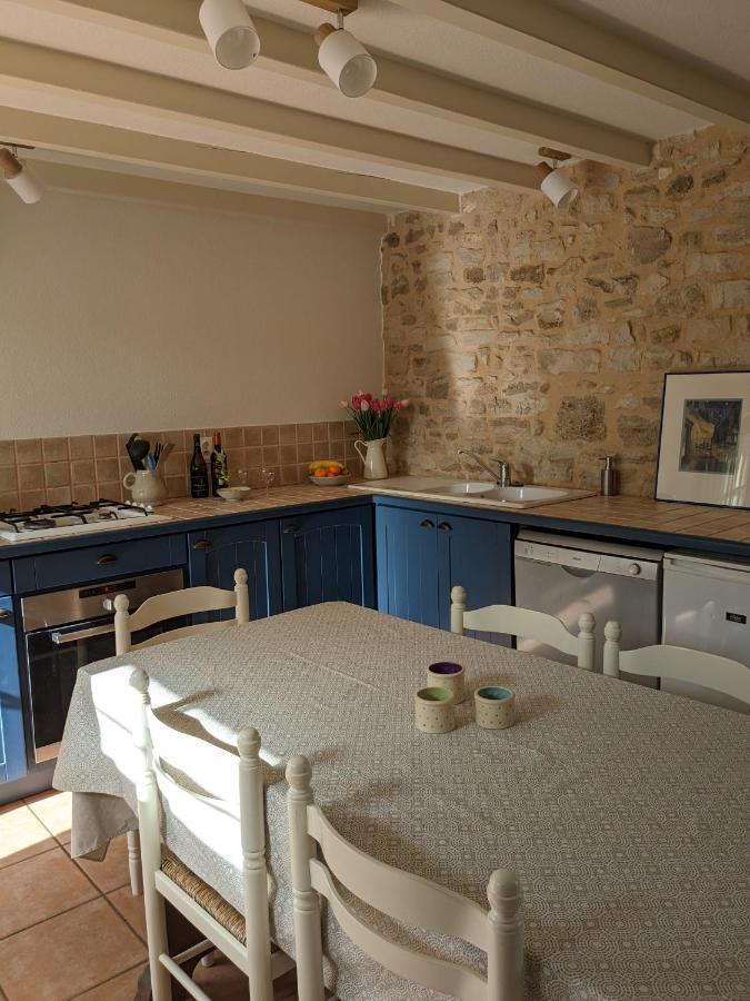 3 Self-Contained Gites With Pool And Games Room Saint-Georges-de-Noisné 외부 사진